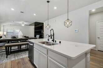 Building Photo - 205 Cresta Cv Ct