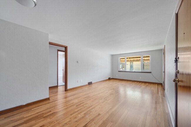 Foto del edificio - 1437 Lincoln Way