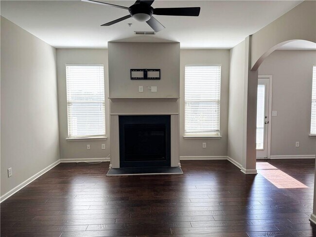 Building Photo - 3522 Village Enclave Ln