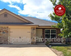 Building Photo - 505B Kacie Dr
