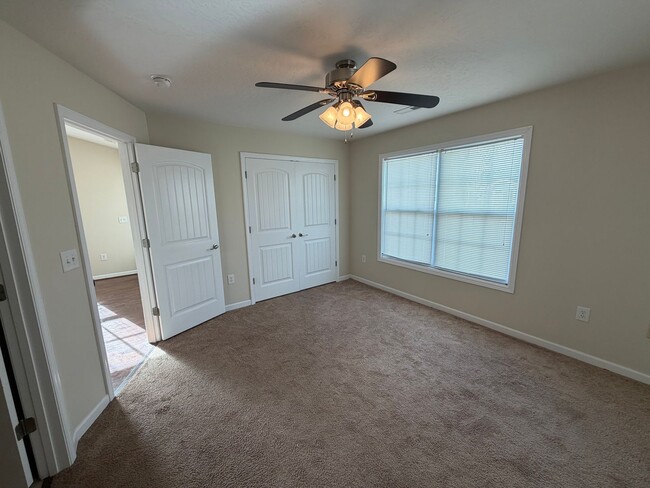 Building Photo - 22 Skylar Ct