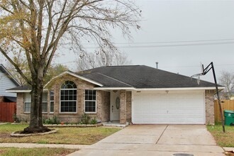 Building Photo - 9442 Carmalee St