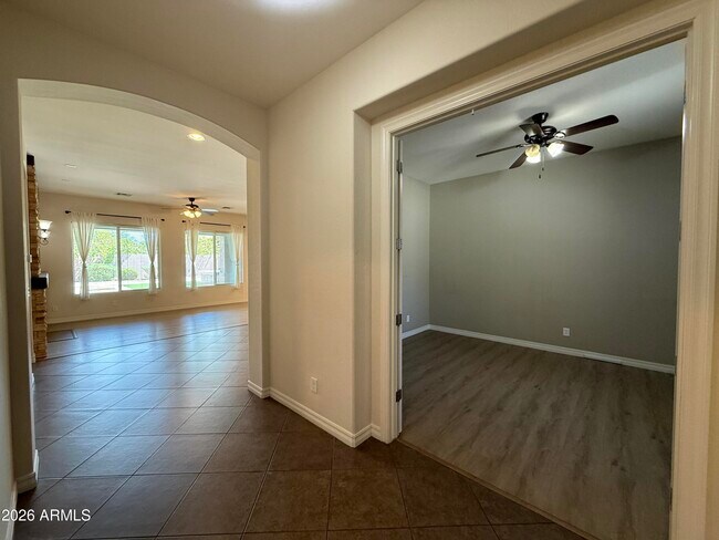 Building Photo - 4045 S Camellia Dr