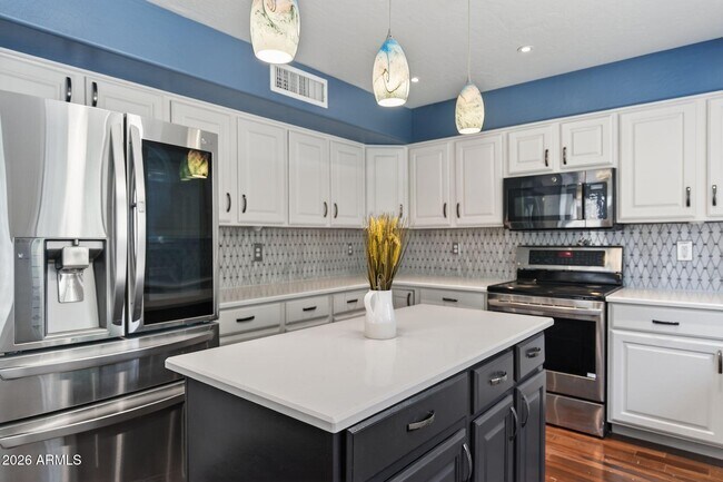 Foto del edificio - 3241 S Horizon Pl