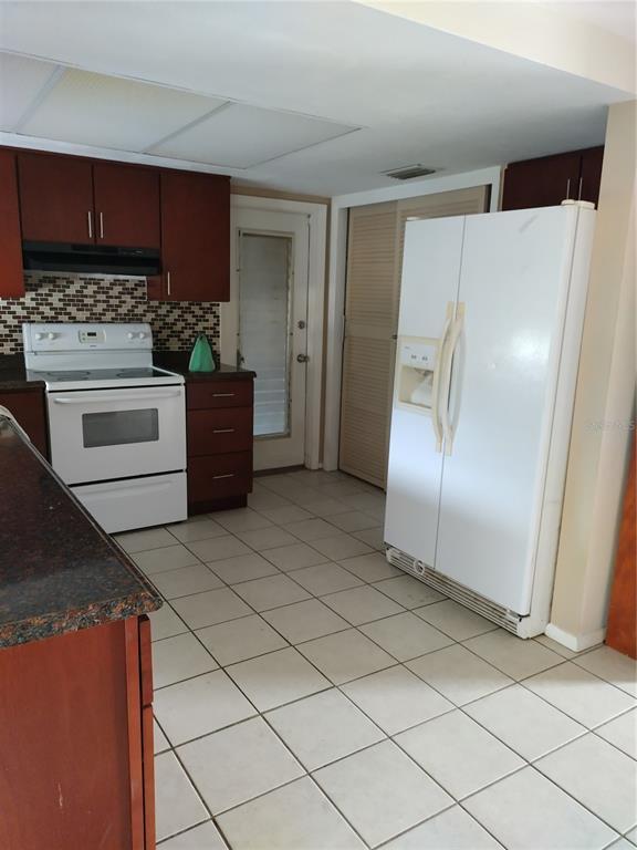 Building Photo - 3718 Kimberly Oaks Dr
