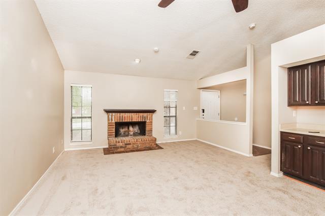 Building Photo - 522 Redbud Dr