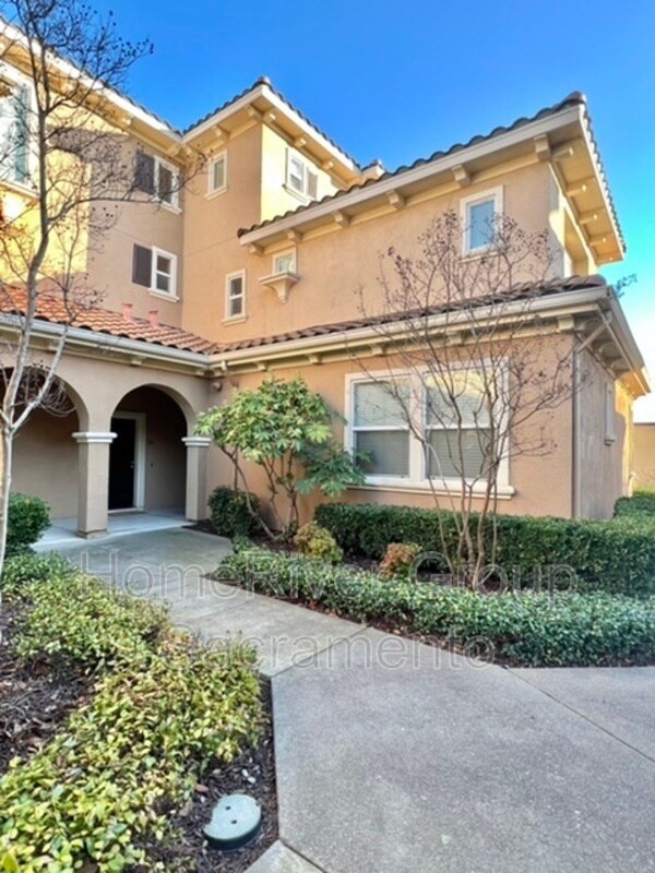Primary Photo - 4800 Westlake Pkwy