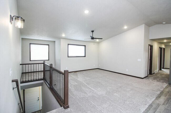 Foto del edificio - Beautiful 3 bedroom 2 bath unit at 620 Samantha St. in Tea, SD.