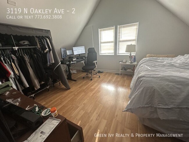 Foto del edificio - 3119 N Oakley Ave