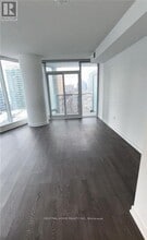 Building Photo - 10 York St