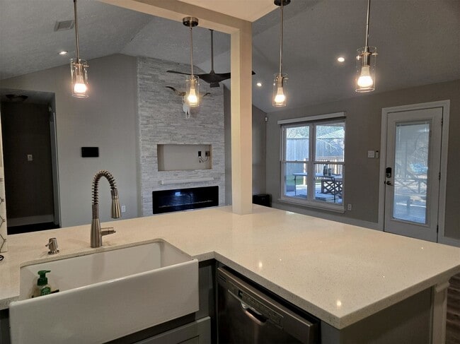 Foto del edificio - 7535 Stone Pine Ln