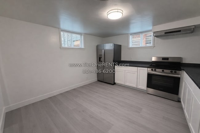 Building Photo - NO DEPOSIT option available for qualified renters with Obligo