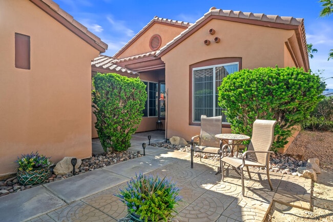 Building Photo - 44129 Royal Troon Dr