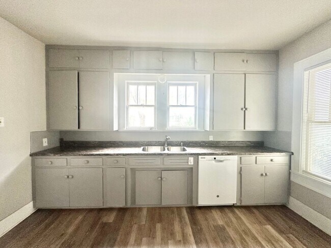 Foto del edificio - 2613 N Elm St