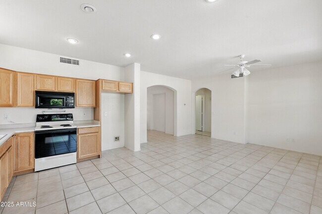 Foto del edificio - 17934 W Deneen Way