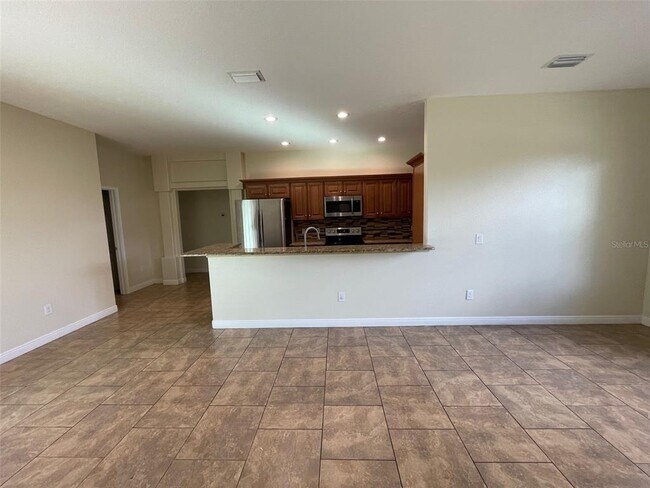 Foto del edificio - 497 MacArthur Dr