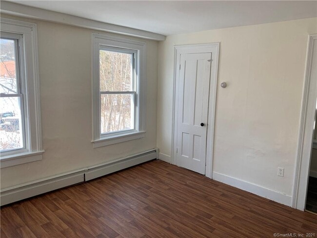 Building Photo - 57 Holabird Ave