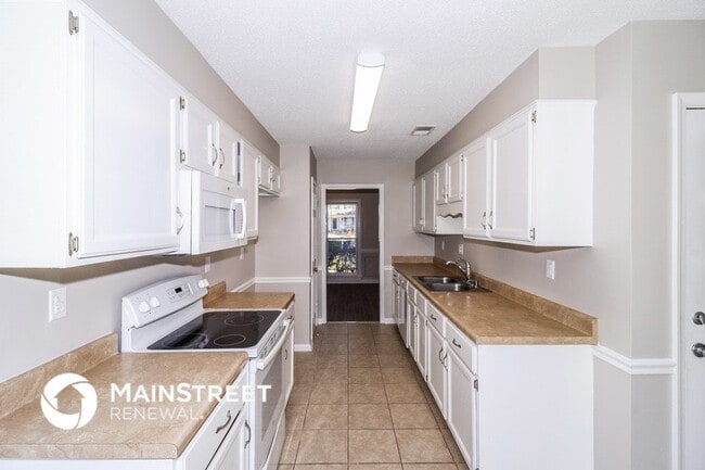 Foto del edificio - 1261 Fox Trace Dr