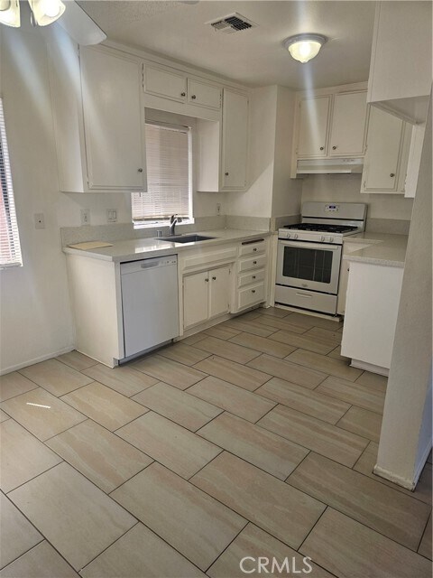 Foto del edificio - 45419 10th St W
