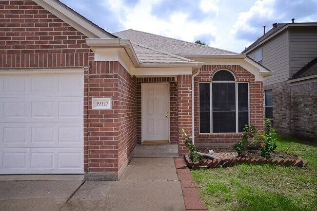 Foto del edificio - 19327 Camellia Knoll Trail