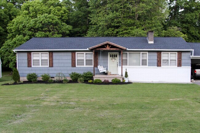 Foto del edificio - 5704 Oak Rd