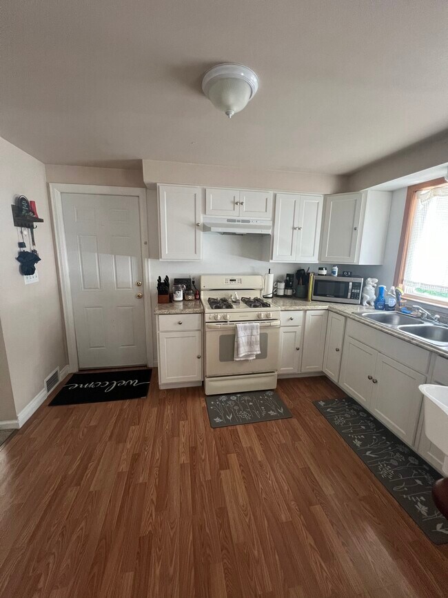 Foto del edificio - 34 E Drullard Ave