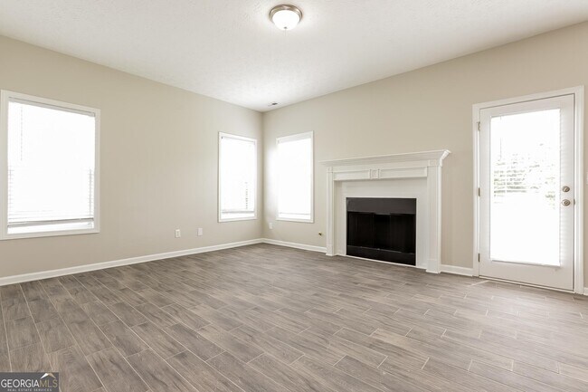 Building Photo - 7590 Winderemere Dr