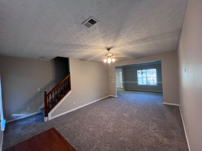Foto del edificio - 144 Colony Park Ln