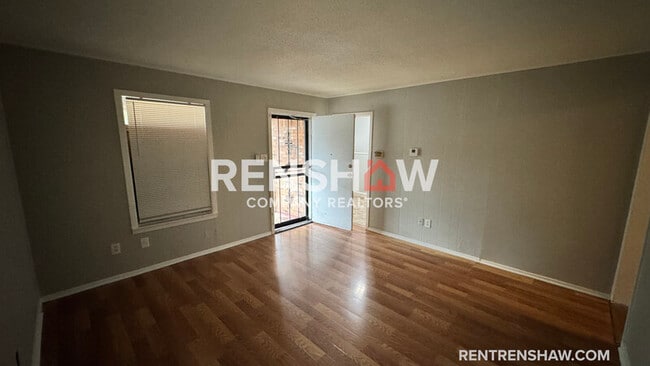 Building Photo - 381 N Manassas St