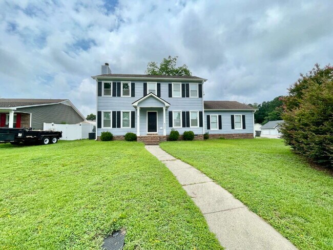 Foto del edificio - 3 Bed, 2 Bath Nest in Hope Mills