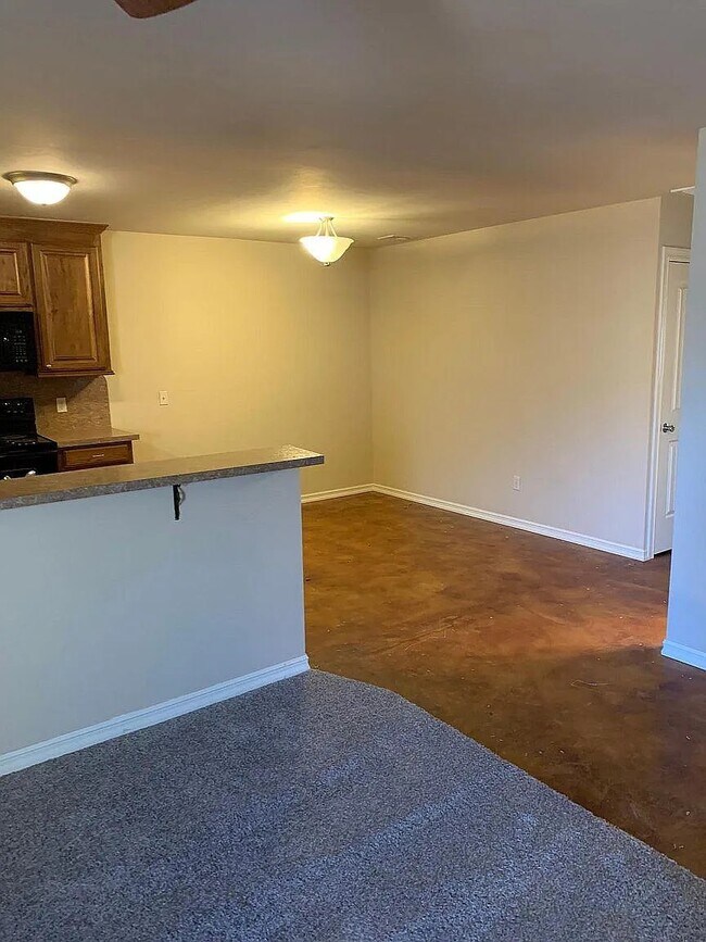 Foto del edificio - 345 Sterling Pointe Way