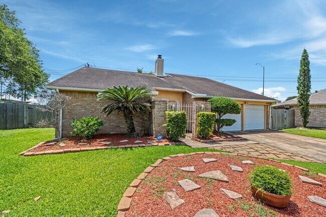 Building Photo - 13139 Birch Grove Dr
