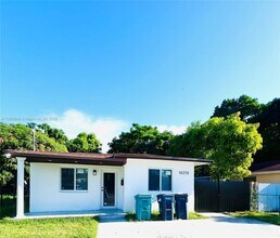 Building Photo - 10370 SW 174th Terrace