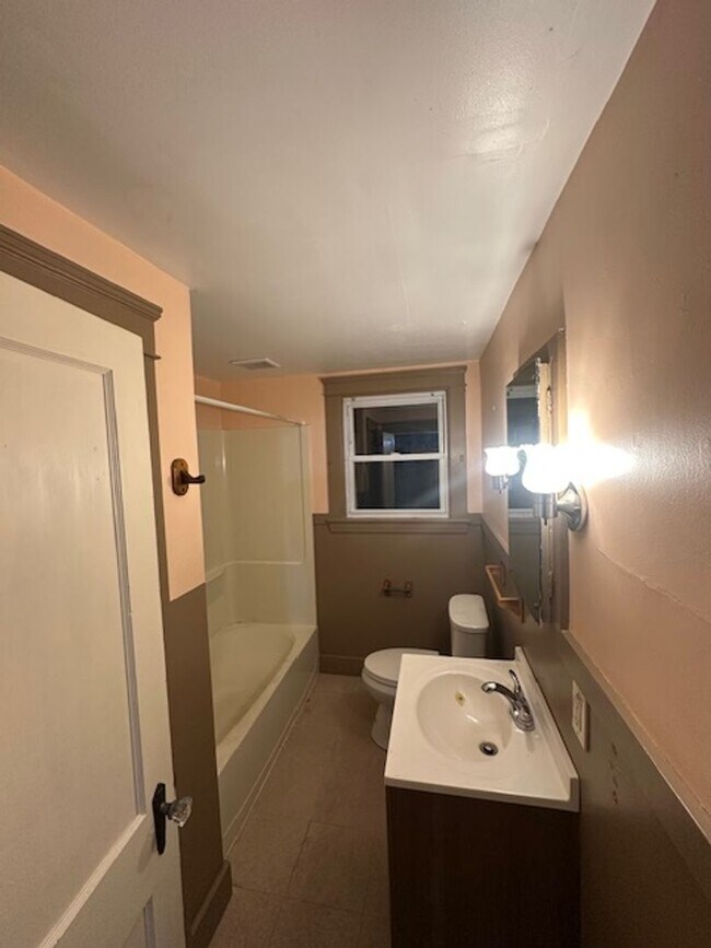 Foto del edificio - 448-450 Hamilton Street - Southbridge
