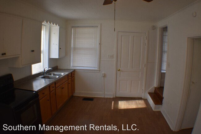 Building Photo - 3 br, 1 bath House - 14458 Boyer Road