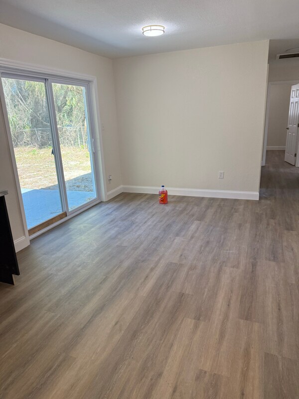 Foto del edificio - 150 Live Oak St