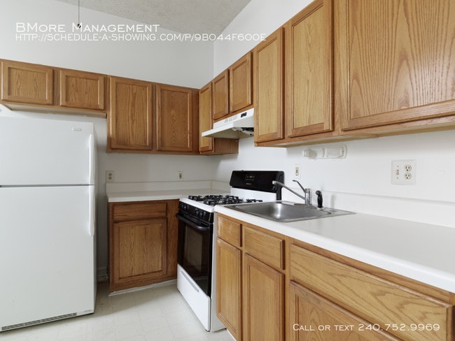 Building Photo - Cozy 1 bedroom & den located in Federal Hill