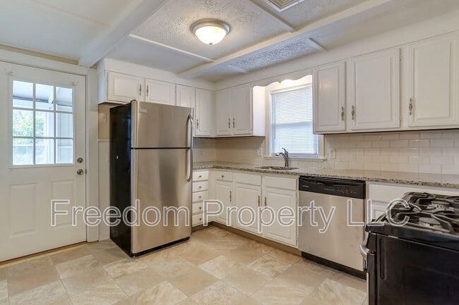 Photo - 18 Peck St Apartment