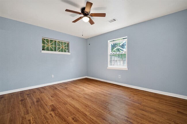 Foto del edificio - 4813 Brinkley St