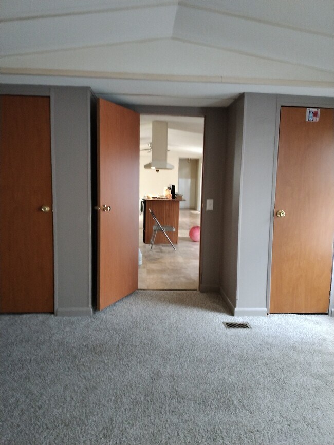 Building Photo - 261 Sleepy Hollow Rd