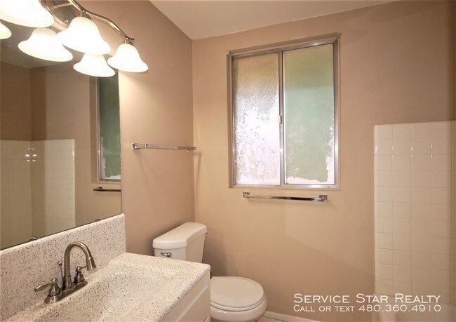 Foto del edificio - 3270 E Camelback Rd