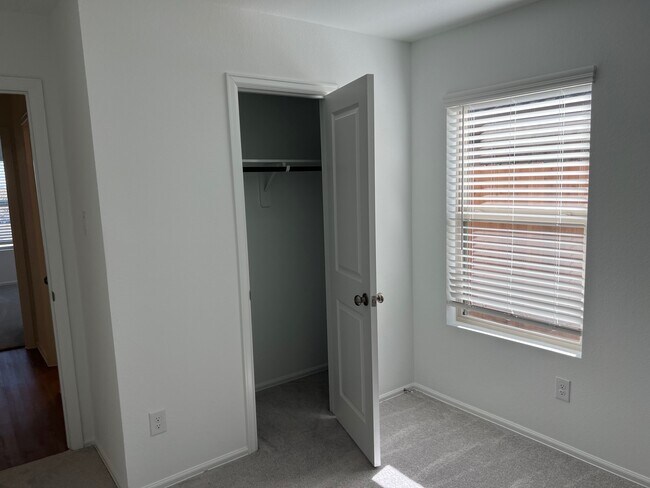 Foto del edificio - 9639 Atwood Lake Dr