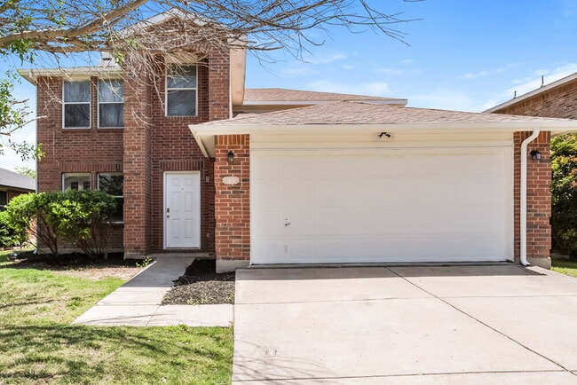 Building Photo - 1824 Lariat Dr