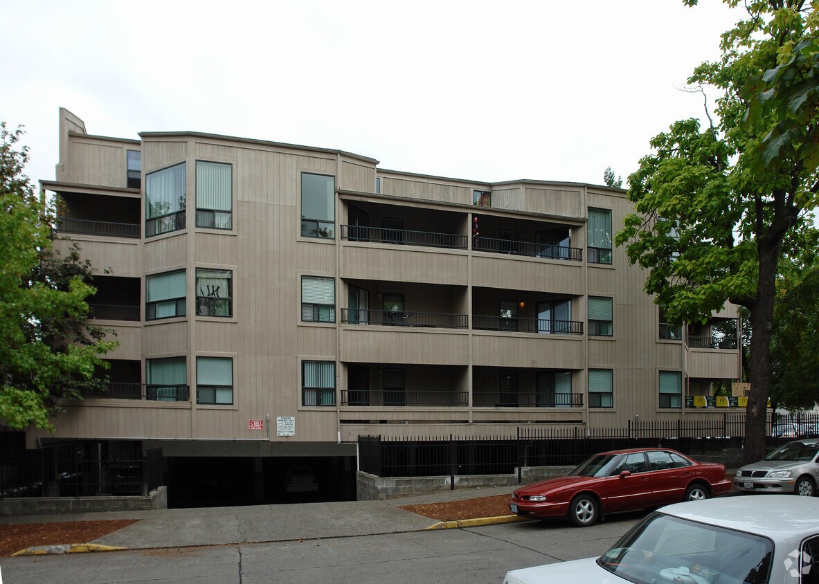 1390 Alder St, Eugene, OR 97401 Apartments in Eugene, OR
