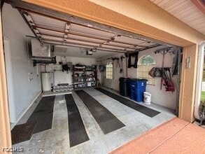 Building Photo - 1900 Corona Del Sire Dr