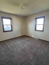 Building Photo - 212 W Pine Ave