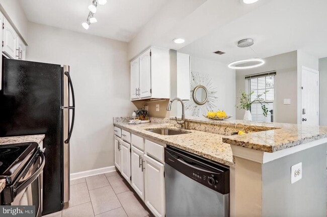 Building Photo - 10826 Antigua Terrace