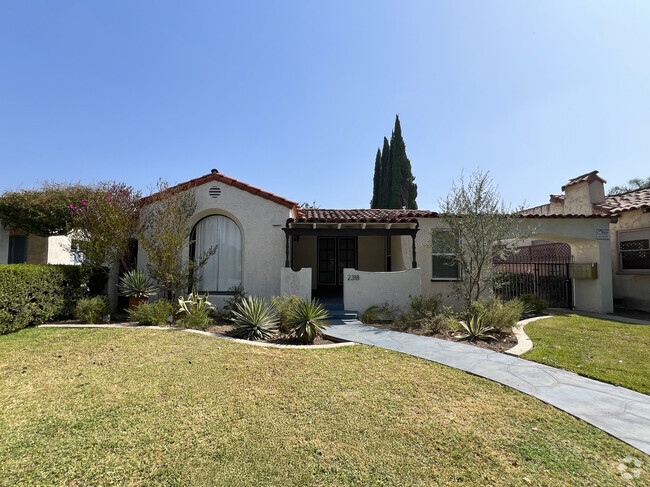 Building Photo - 2318 Eucalyptus Ave