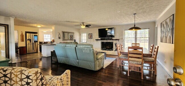 Foto del edificio - 1240 Flat Rock Rd