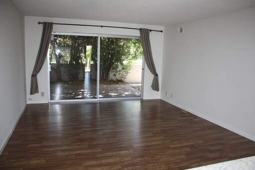 Building Photo - 2495 Vista Huerta
